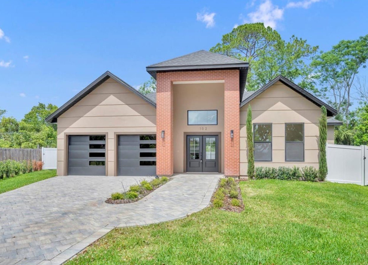 Home for sale at Bell Place, Winter Park FL 32792 — 4 bed 4 bath 2459 sq ft