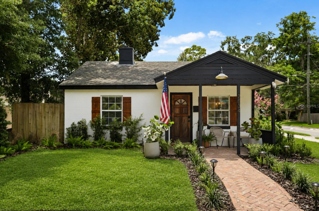 Bungalow for sale at 2534 Harrison Avenue Orlando FL 32804 College Park